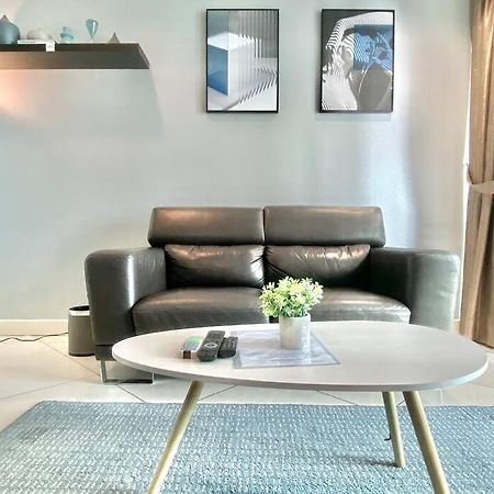 Mansion One Suites - Seaview Modern 2 Bedroom Suites George Town Ngoại thất bức ảnh