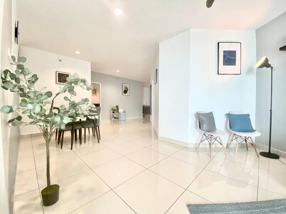 Mansion One Suites - Seaview Modern 2 Bedroom Suites George Town Ngoại thất bức ảnh