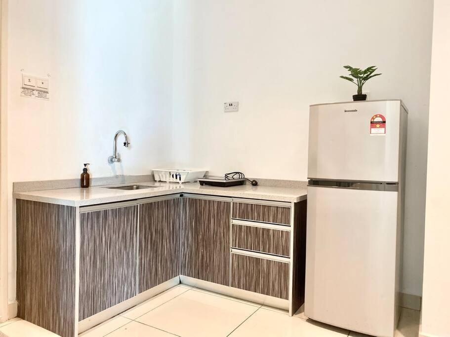 Mansion One Suites - Seaview Modern 2 Bedroom Suites George Town Ngoại thất bức ảnh