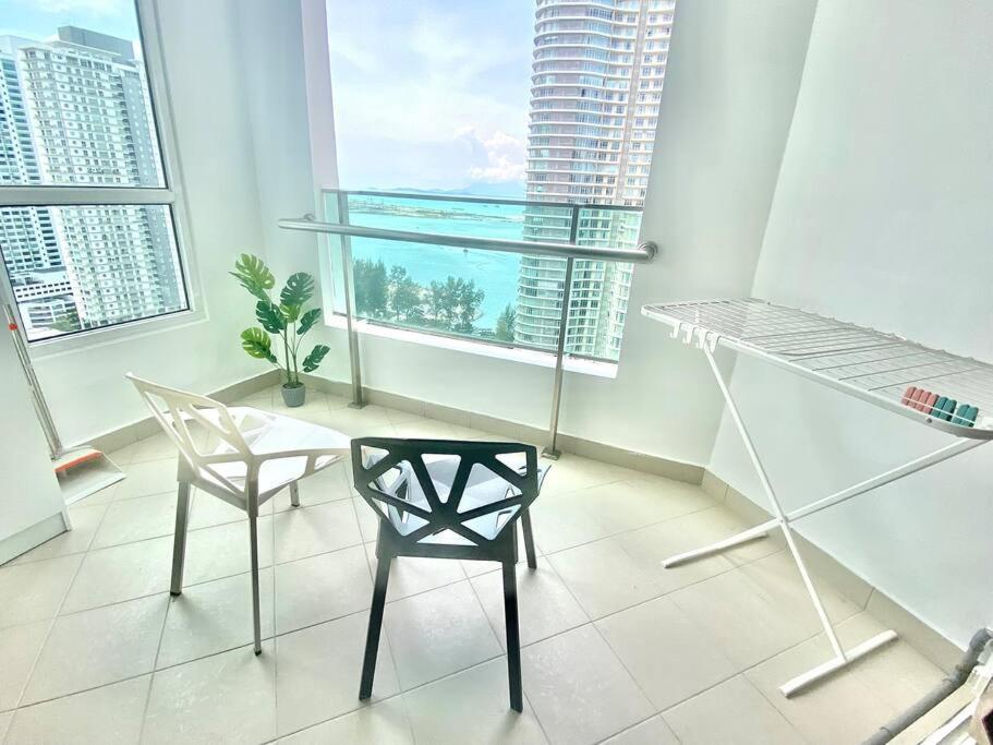 Mansion One Suites - Seaview Modern 2 Bedroom Suites George Town Ngoại thất bức ảnh