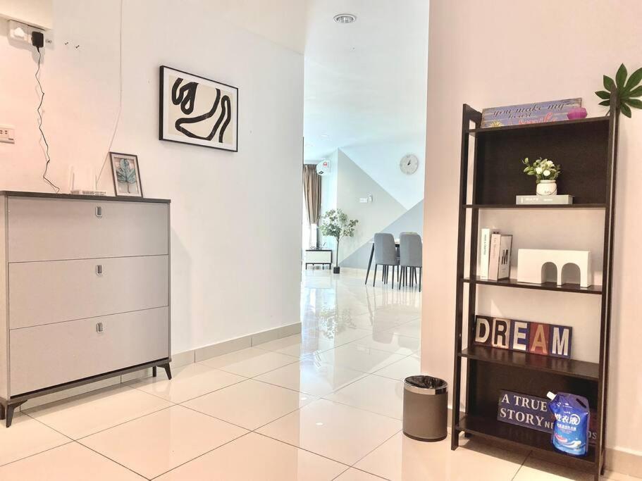 Mansion One Suites - Seaview Modern 2 Bedroom Suites George Town Ngoại thất bức ảnh