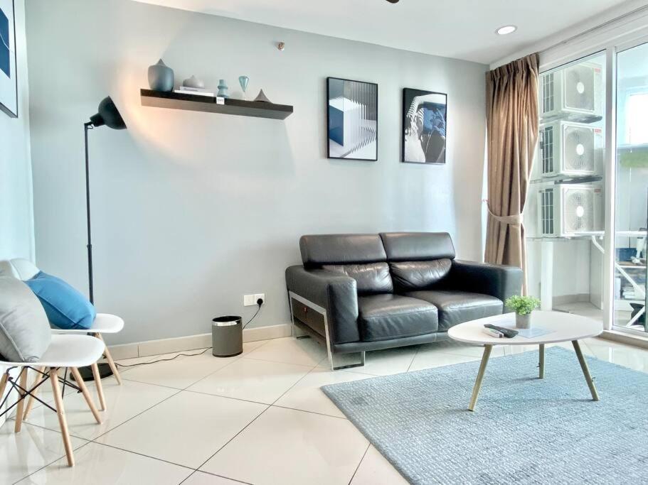 Mansion One Suites - Seaview Modern 2 Bedroom Suites George Town Ngoại thất bức ảnh