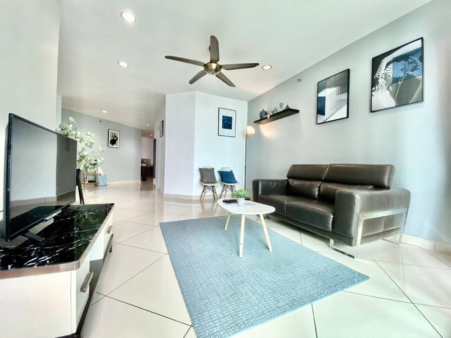 Mansion One Suites - Seaview Modern 2 Bedroom Suites George Town Ngoại thất bức ảnh