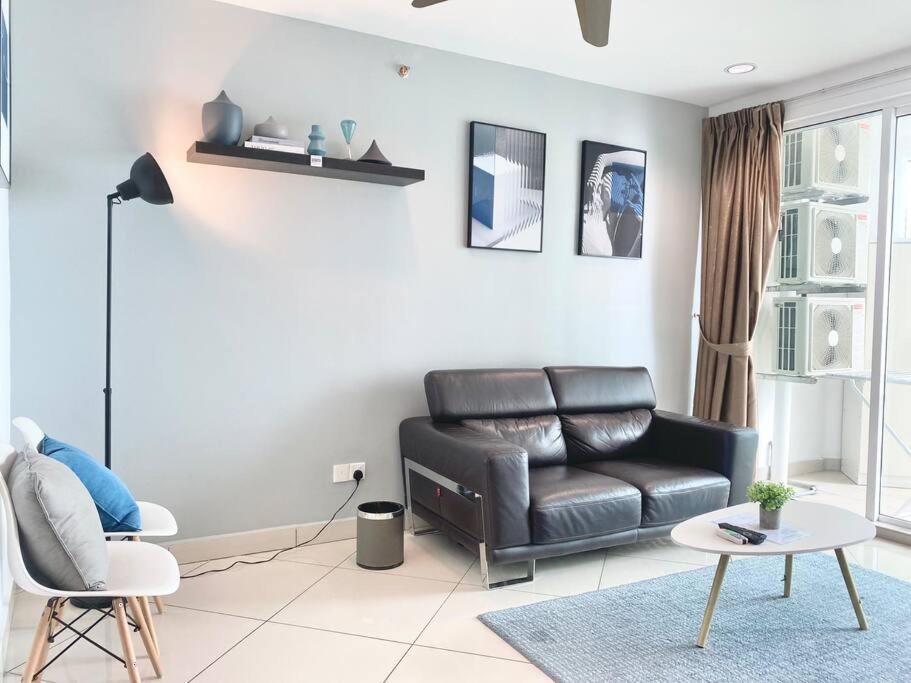 Mansion One Suites - Seaview Modern 2 Bedroom Suites George Town Ngoại thất bức ảnh